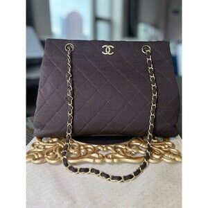 🍫Chanel Classic Quilted Tote, Crossbody, Shoulder Bag Gold Hardware 💕